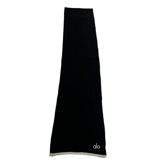 ALO Yoga Cashmere Light Frosted Scarf in Black/Ivory - Picture 1 of 6